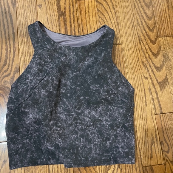 Lululemon Invigorate Workout Top - Picture 2 of 3
